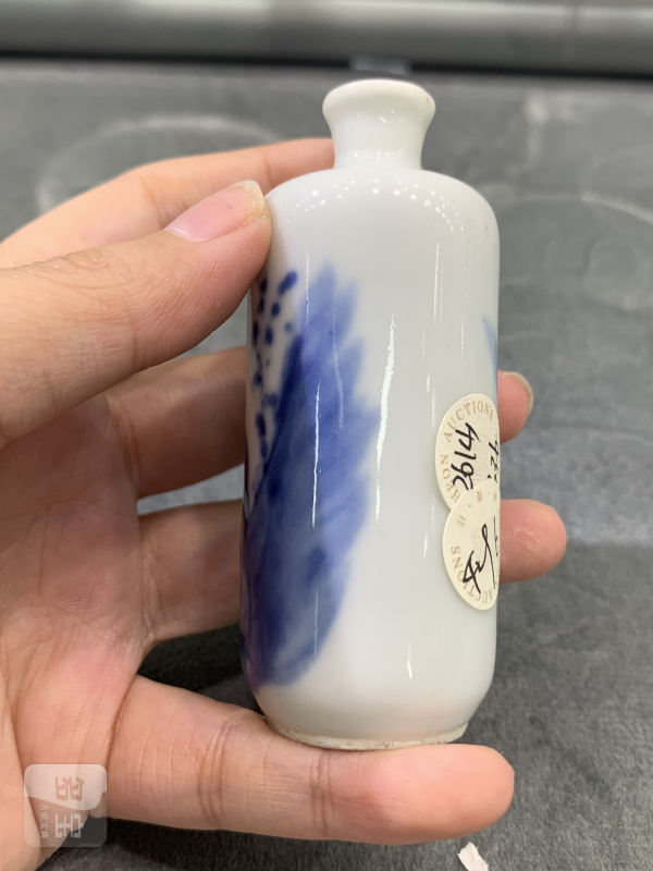 清晚期青花高士对谈图鼻烟壶 - 图4